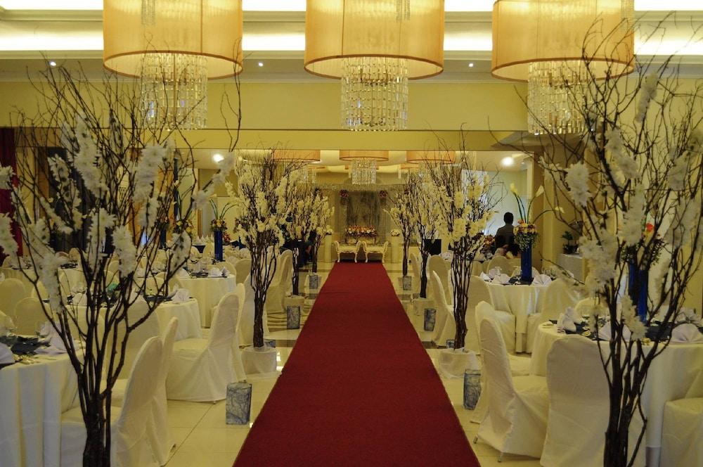 Hotel Venezia Legazpi Eksteriør billede
